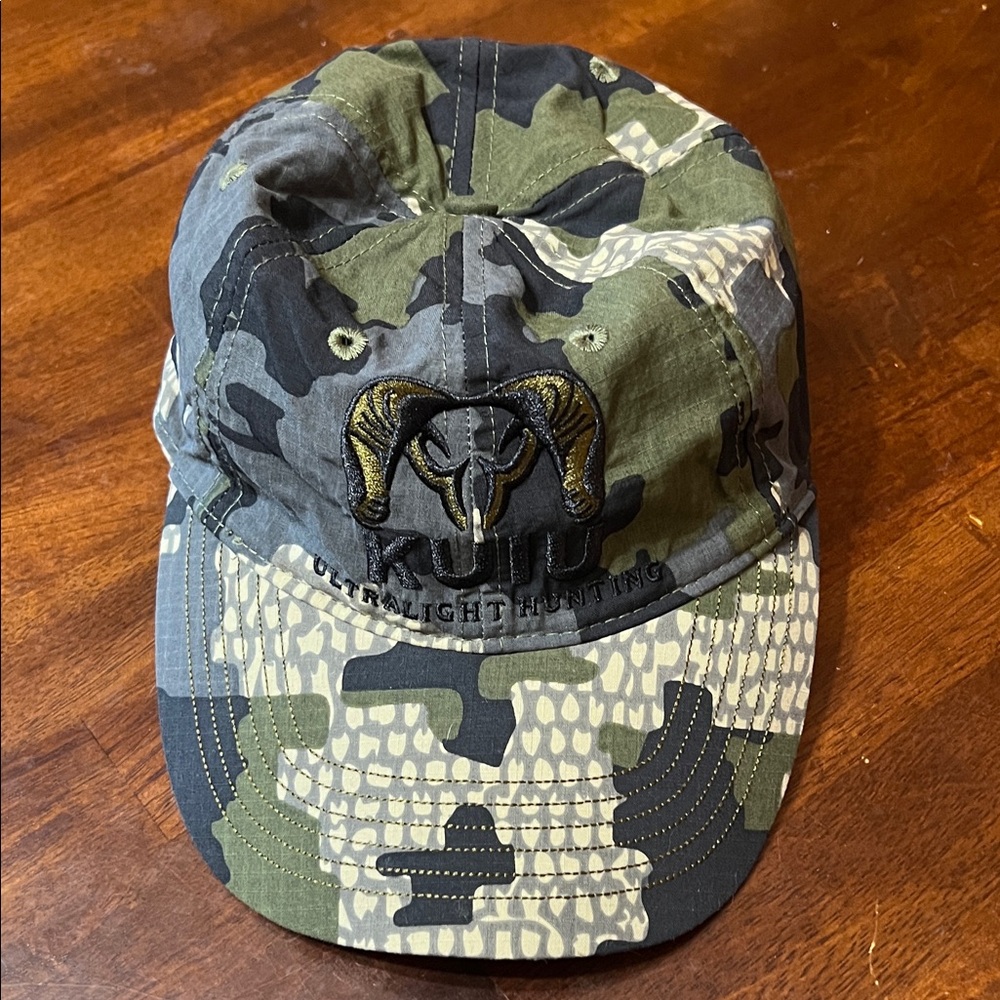 Kuiu hat. Never worn